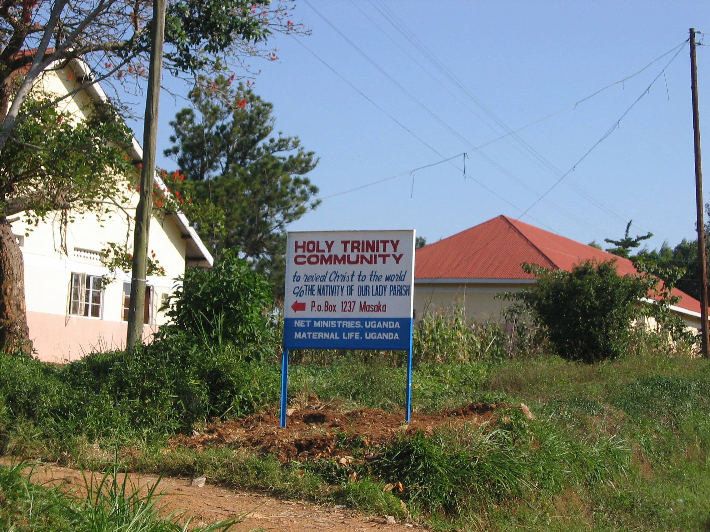 0001HTC_Entrance Driveway to Left Parish Bldgs seen behind.jpg