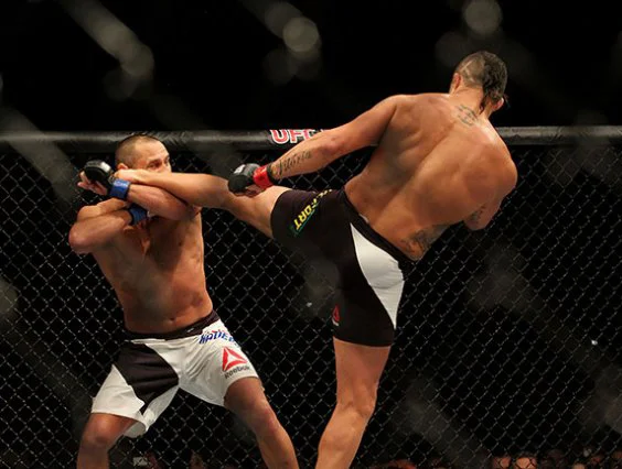 Belfort stoppet Henderson i Brasil 
