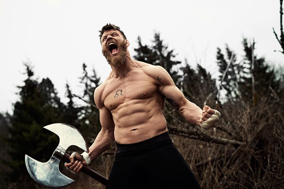 Emil "Valhalla" Meek har signert UFC-kontrakt!