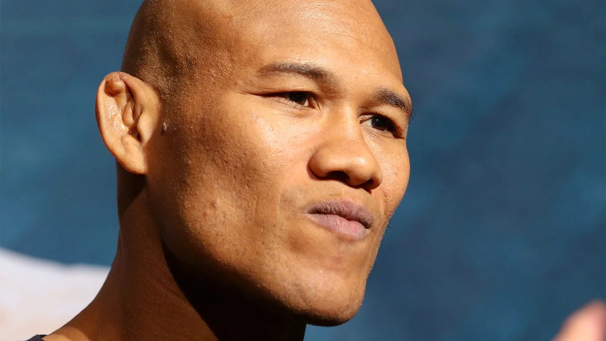 Ronaldo "Jacare" Souza vs Boetsch booket for UFC 208