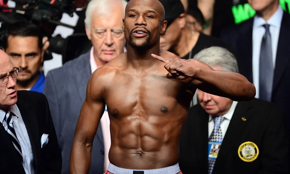 Floyd Mayweather planlegger å søke MMA-lisens – Kan ta seks til åtte måneder før han er klar til kamp
