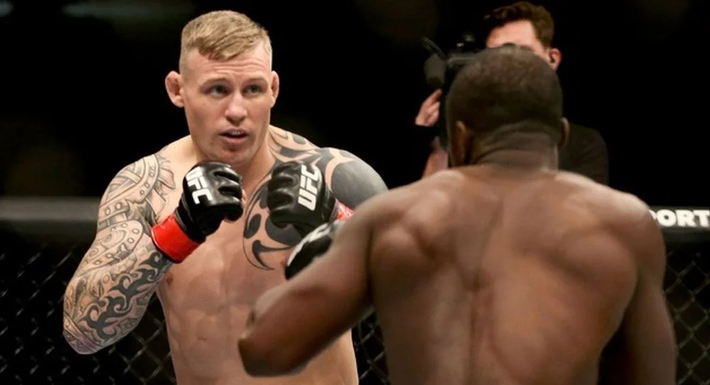 Kort prosess for Ward under Bellator 200