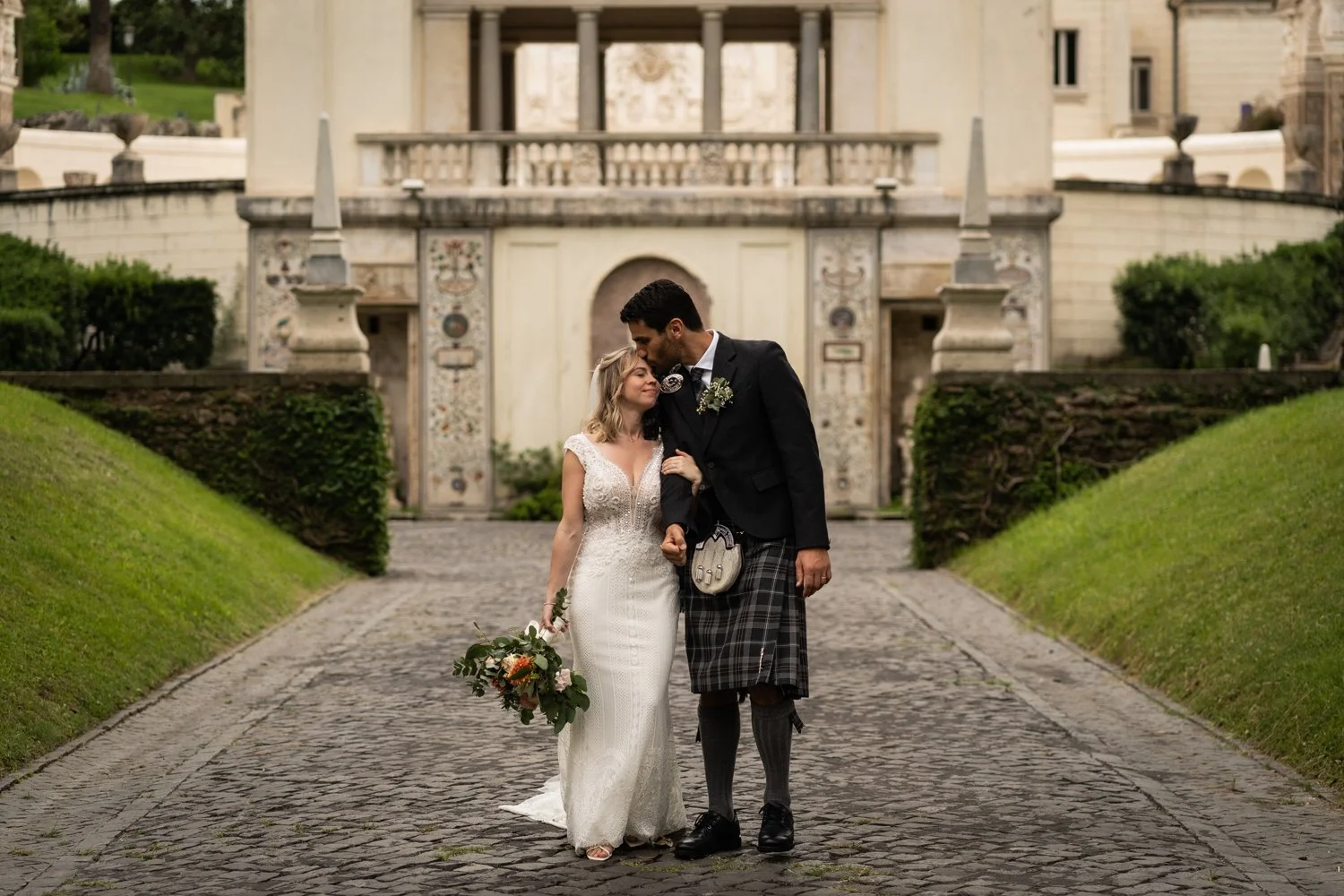 coppia matrimonio Roma giardini Vaticani e borgo di Tragliata