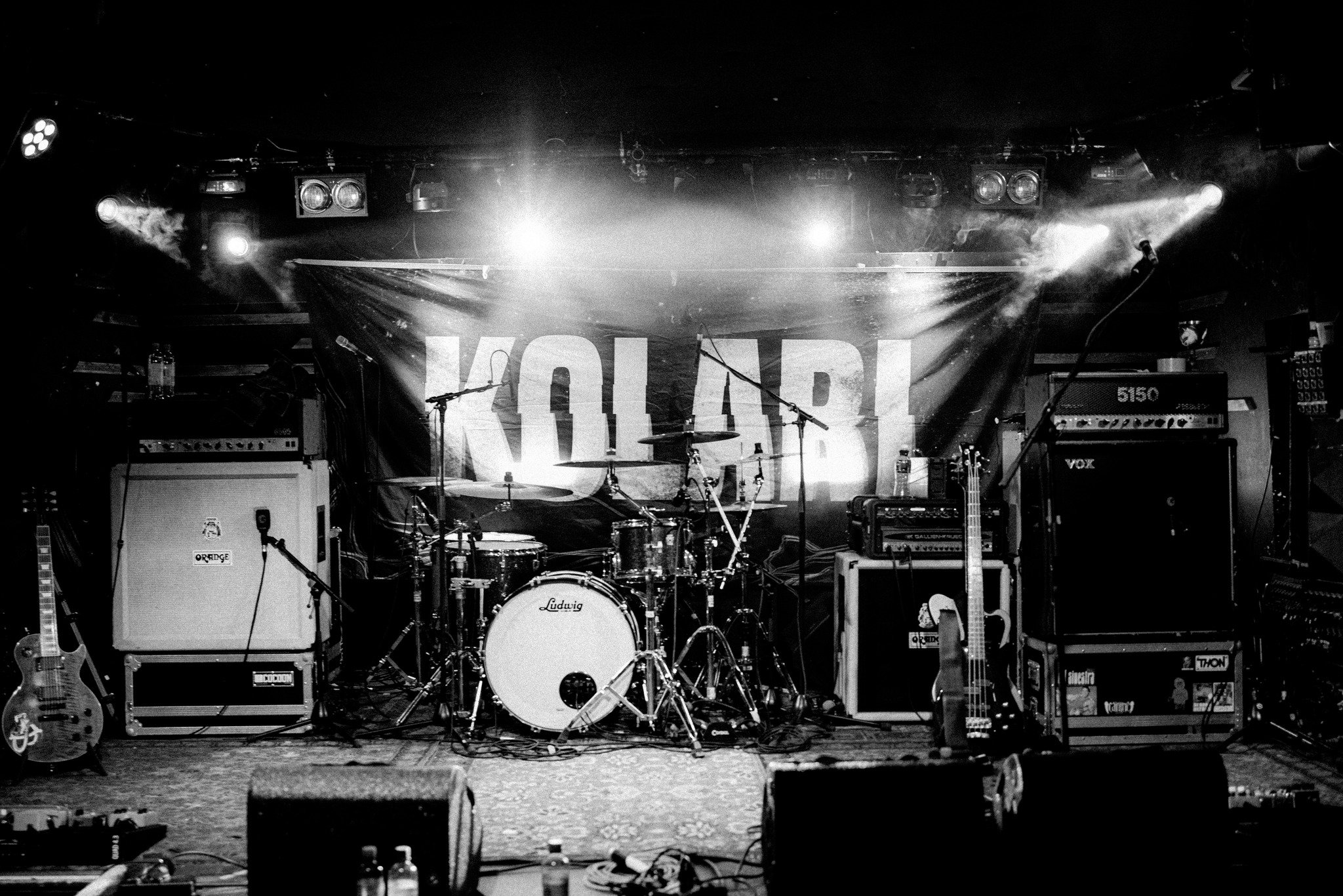 Schweren Herzens m&uuml;ssen wir leider unseren Auftritt beim @hellseaticbremen Festival am Samstag absagen. Auf dem R&uuml;ckweg von einem ganz wundervollen Tag beim @rockforneighbours Festival erreichte uns eine Schreckensnachricht, die es uns leid