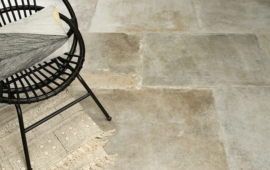 p_antiqued_bordeaux-grigio_tile_3.jpg