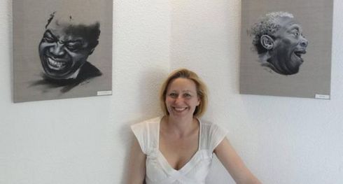 Sabine Eichler devant Louis Armstrong et BB King