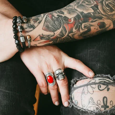 Gender and adornment, a tentative discussion with Benjamin Lignel