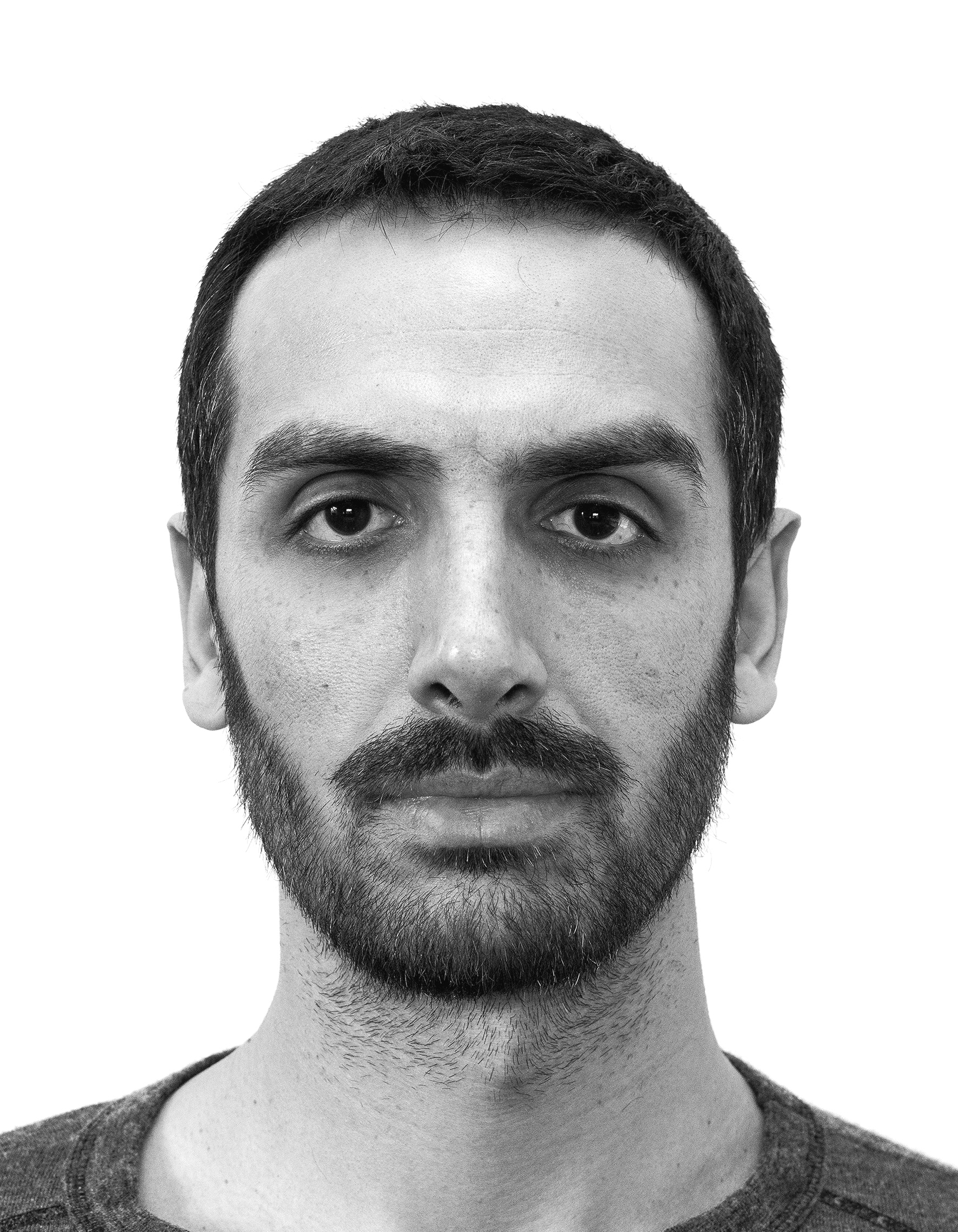 Sayed+hasan+-+Passport+Photo+b%26w.jpg