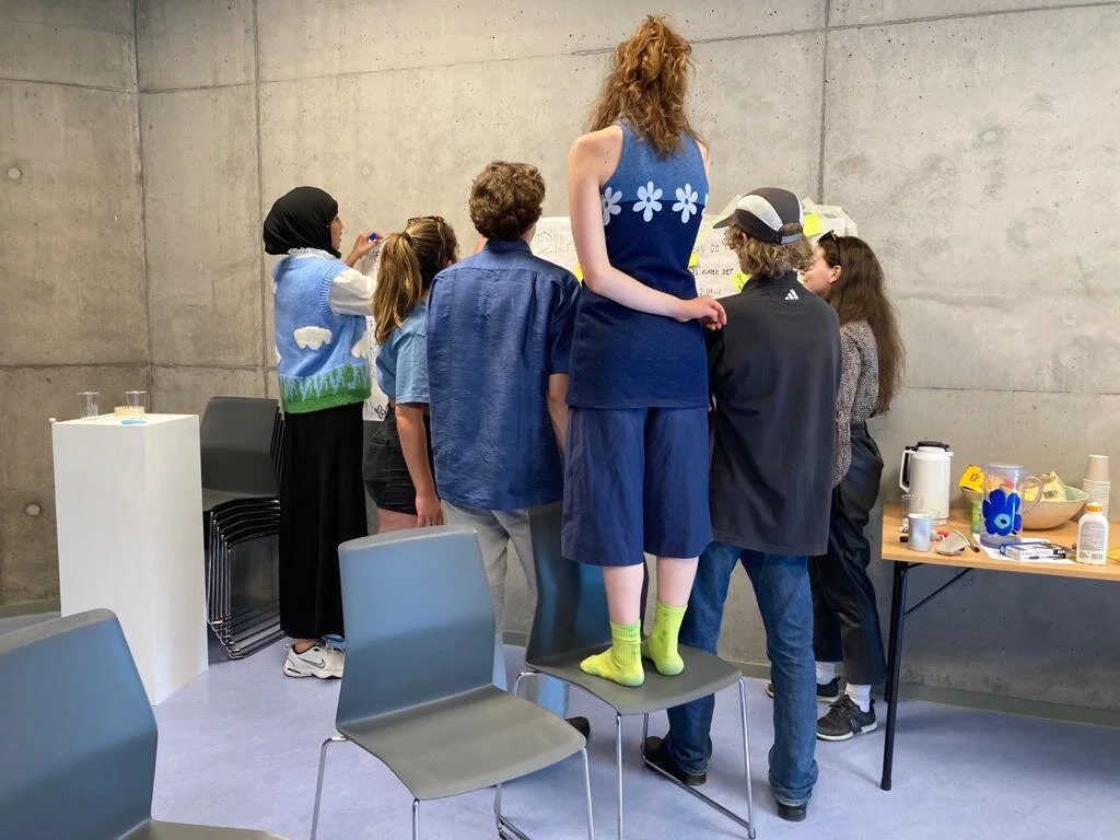 Young Curators Residency Hacks Cassie Thornton’s ‘The Hologram’ 