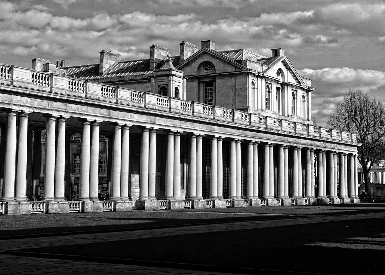 Greenwich Colonnade, pixabay.jpg