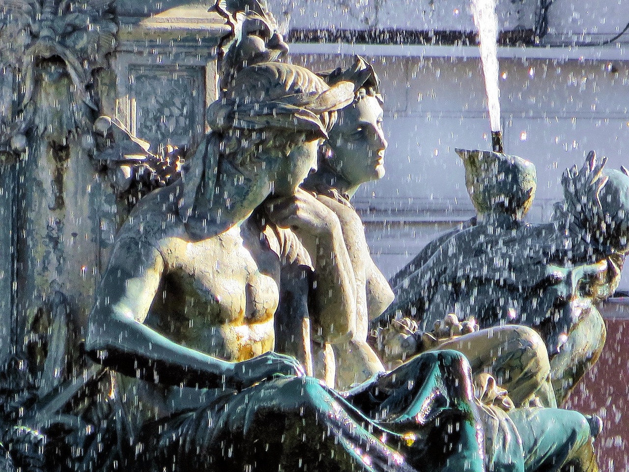 Lisbon Palace Fountain.jpg