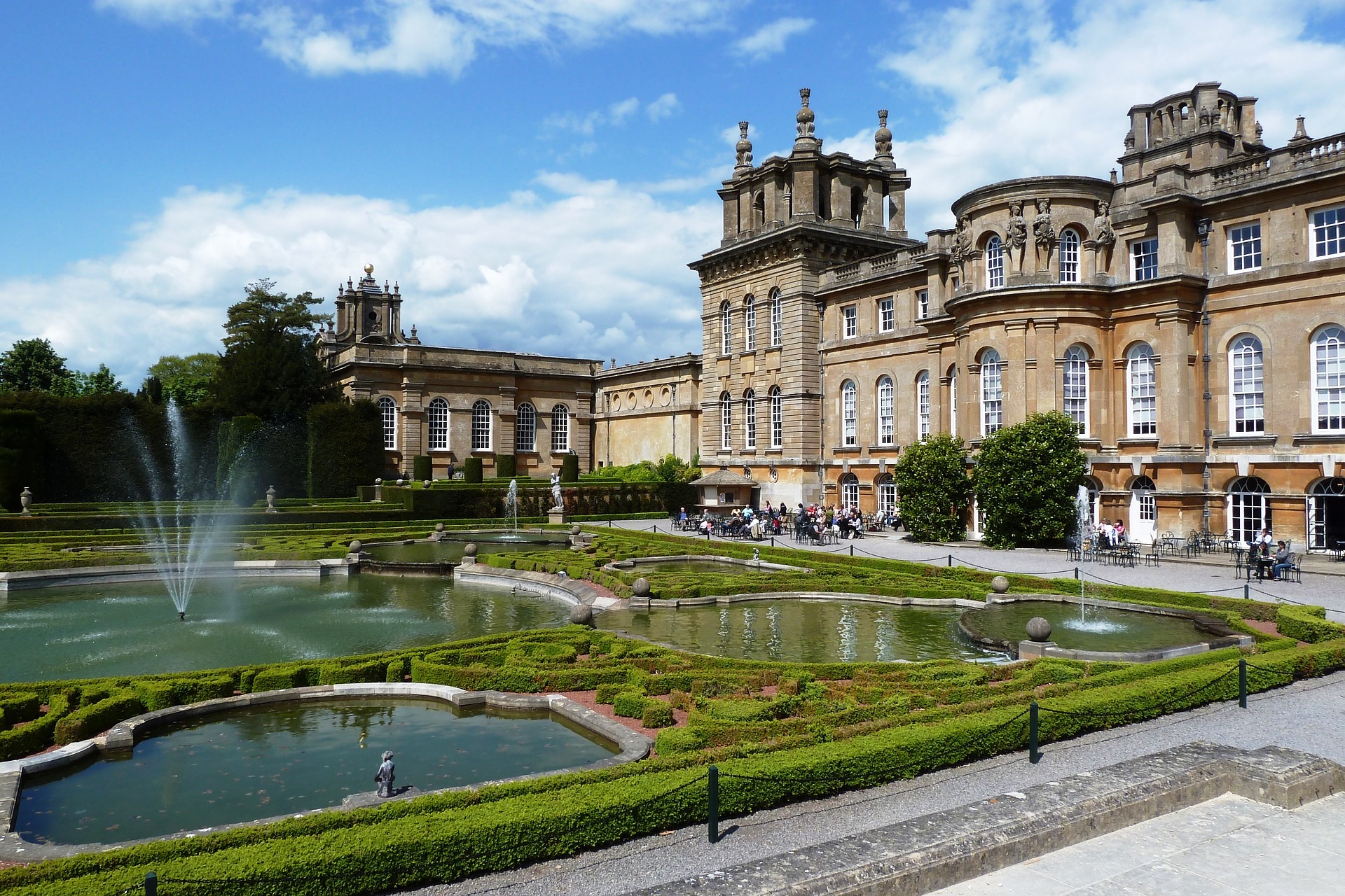 Blenheim Palace.jpg