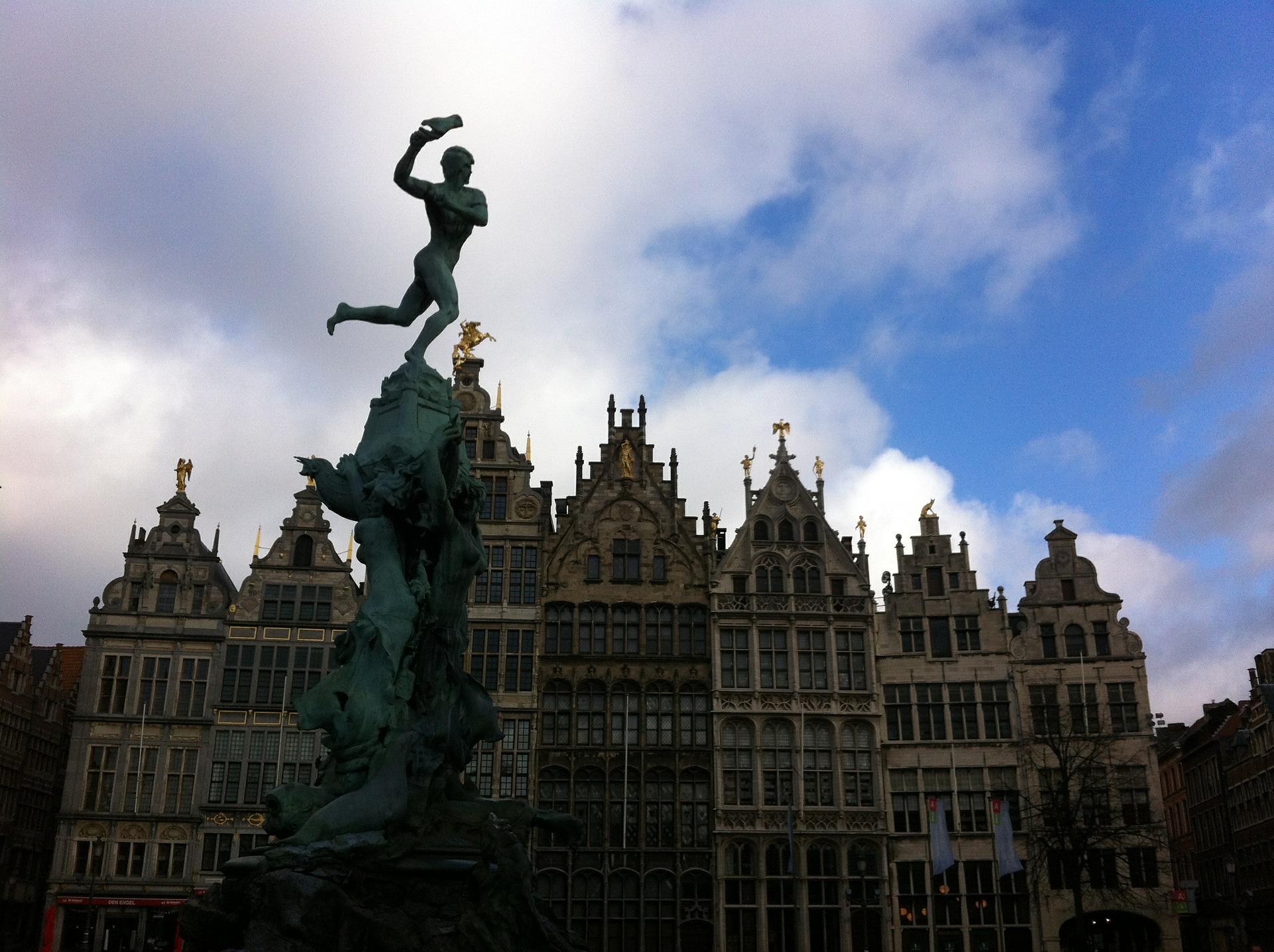 Antwerp Silhouette pixabay.jpg