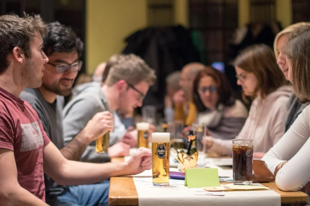 Das ein oder andere Bierchen wird natürlich auch getrunken.