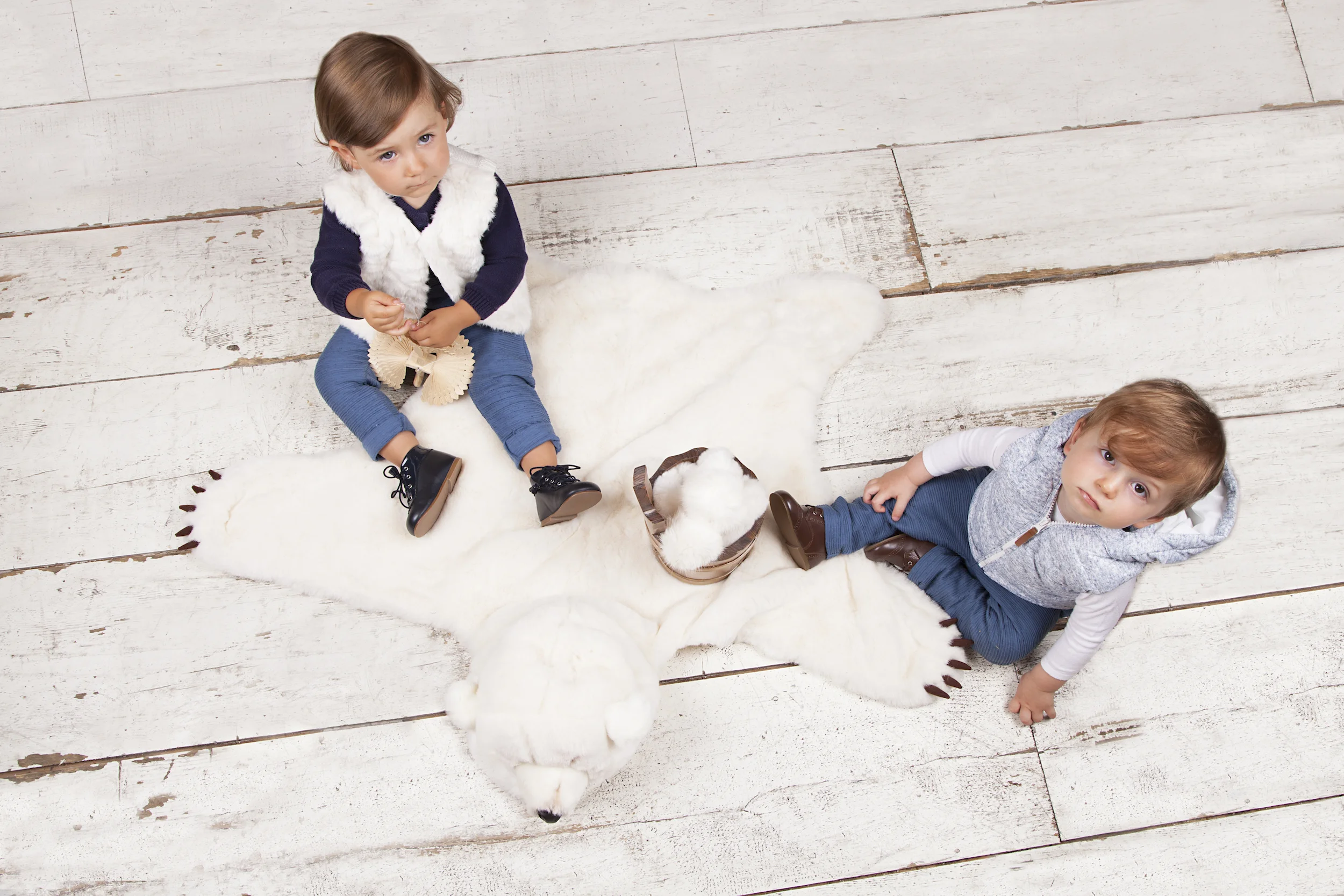 Dune et Edouard sur tapis ours - copie.jpg