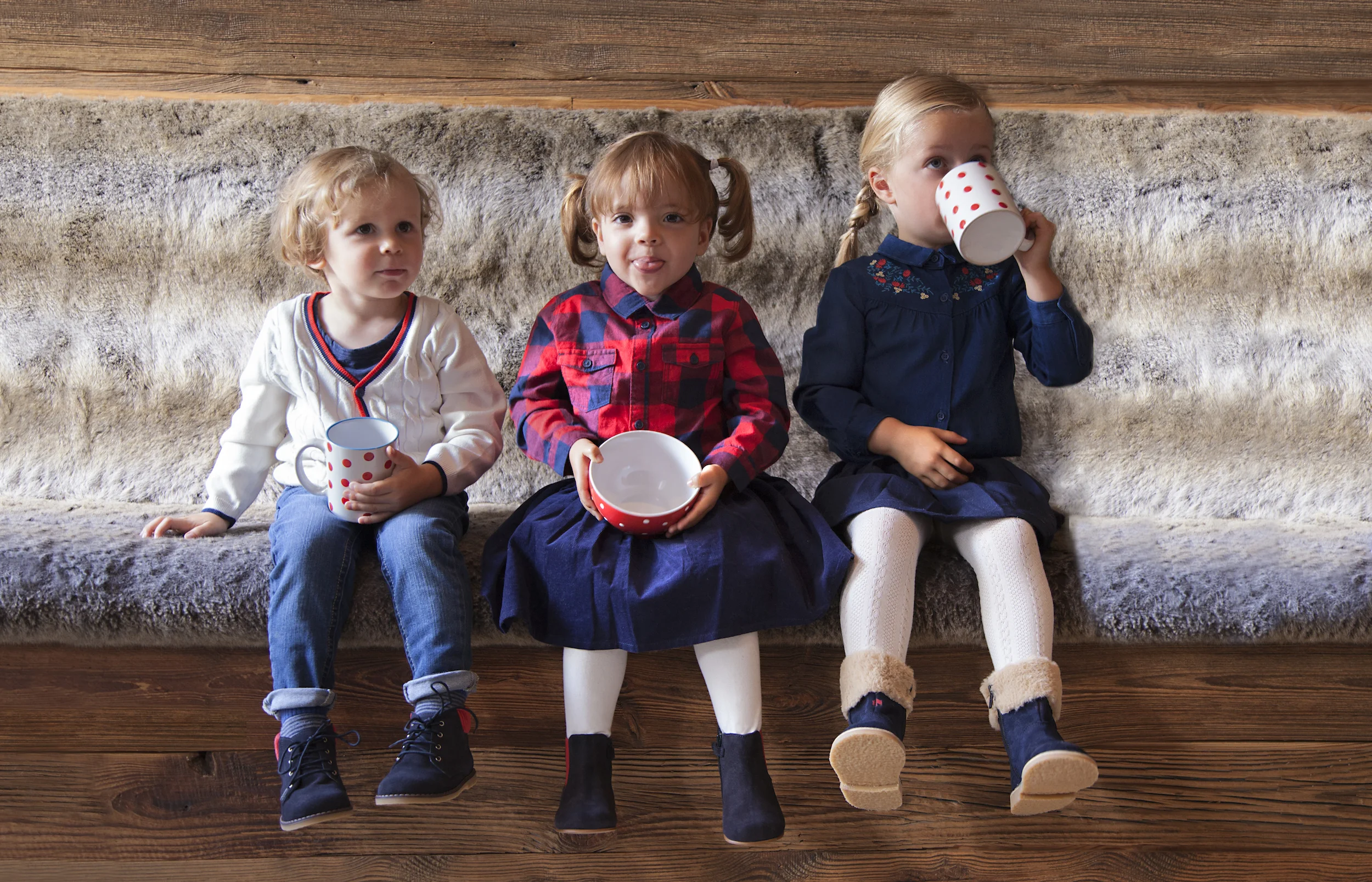 Trio sur banquette - copie.jpg