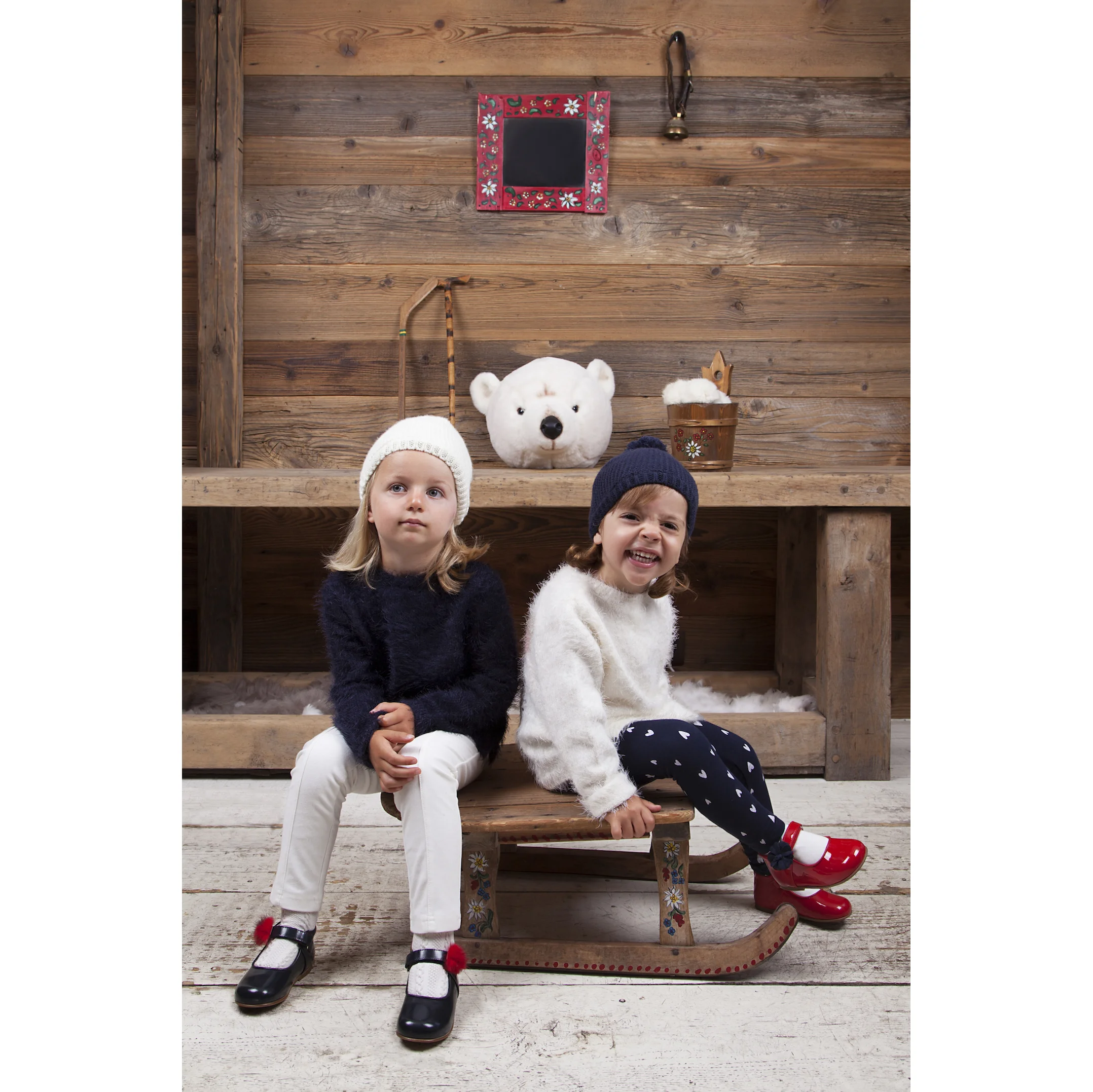 DP Alice et Juliette sur la luge - copie.jpg