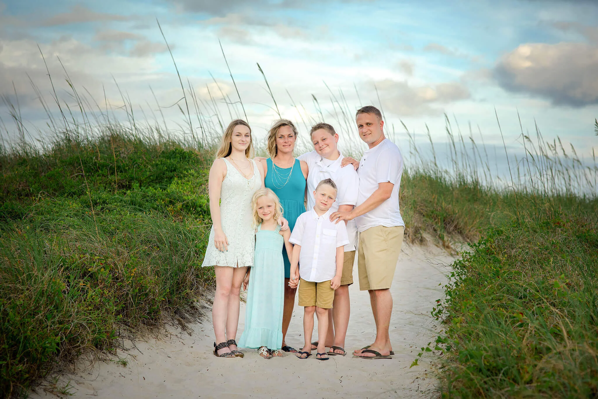 Myrtle Beach Photographers At The Beach 199 Professional Affordable Wedding Photographers Family Beach Portraits Senior Portraits 843 685 3344 Myrtle Beach Family Photographers