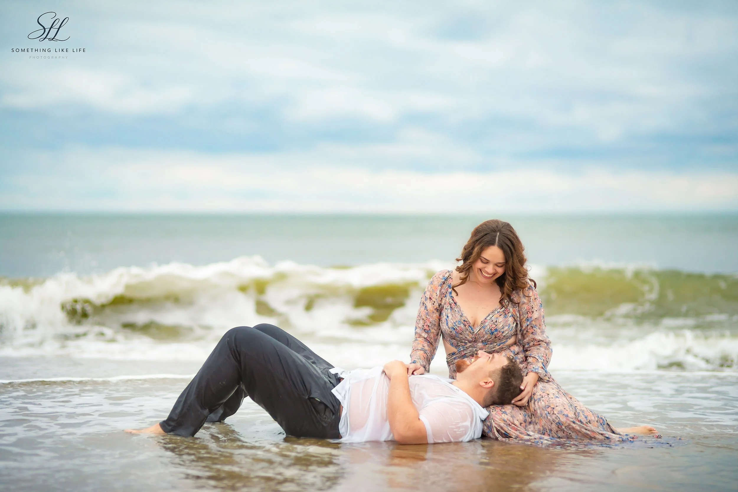 Romantic Beach Couples Photos in Myrtle Beach | Playful & Intimate Moments