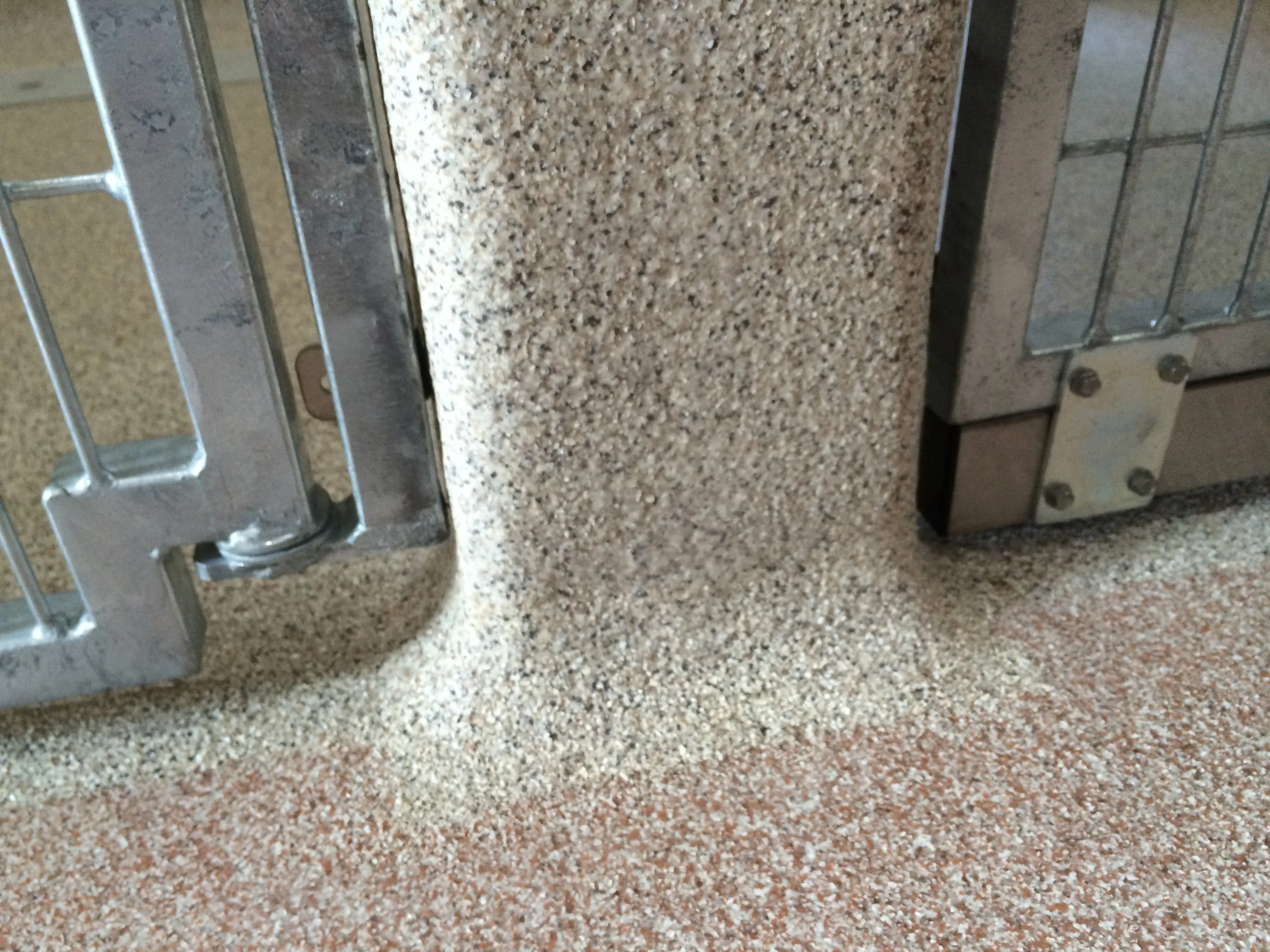 No bottom seams makes for the most hygienic kennels!