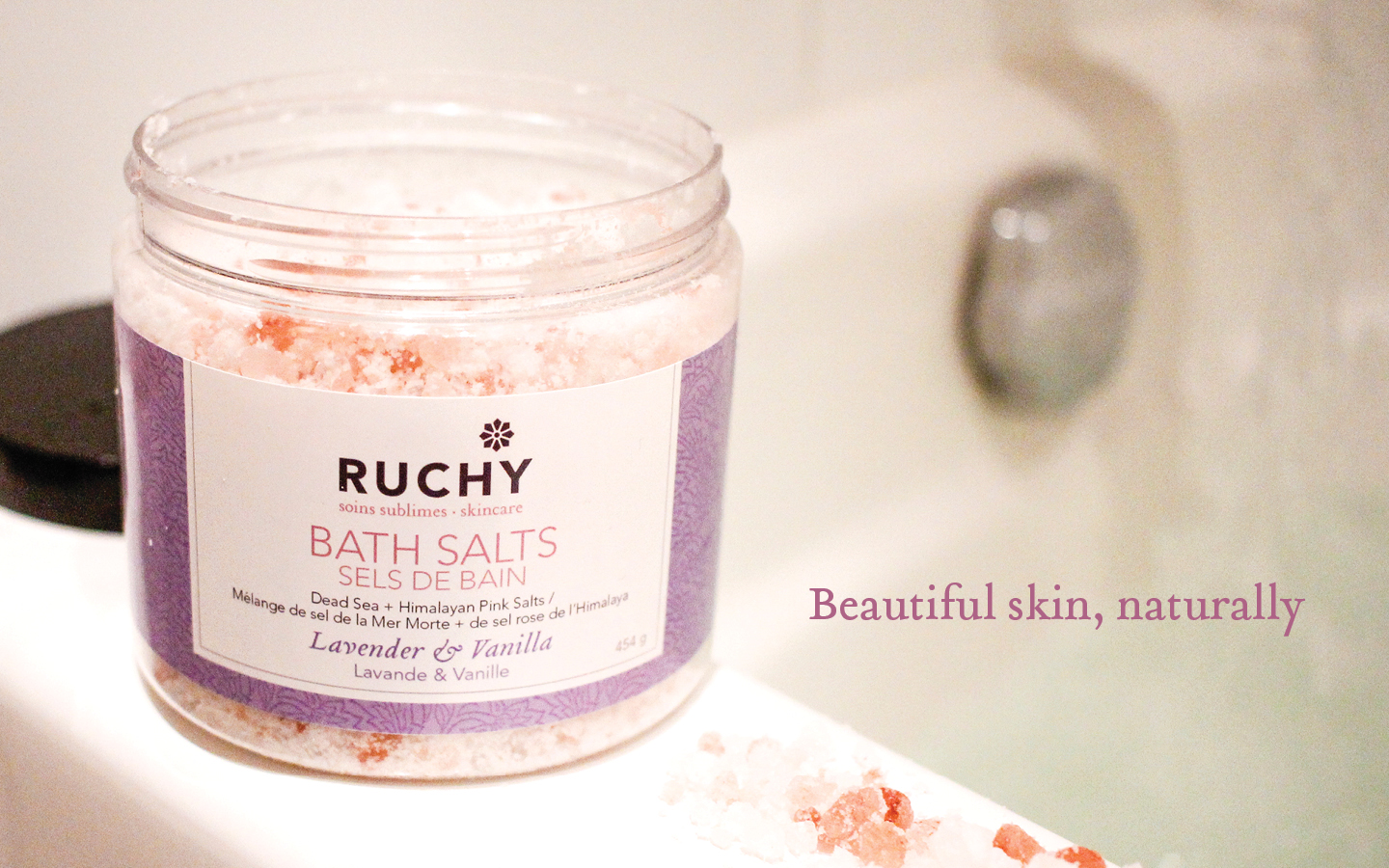 HeaderGraphic_1_BeautifulSkinNaturally_v2.jpg