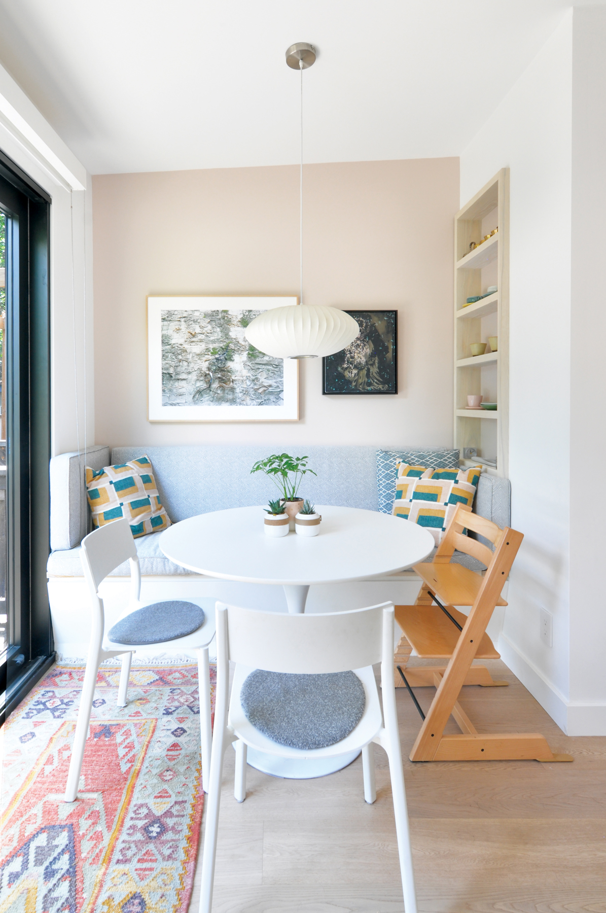 06-1S Banquette.jpg