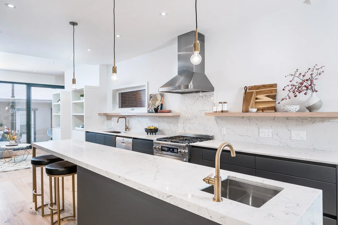 14-9Y Kitchen 04.jpg