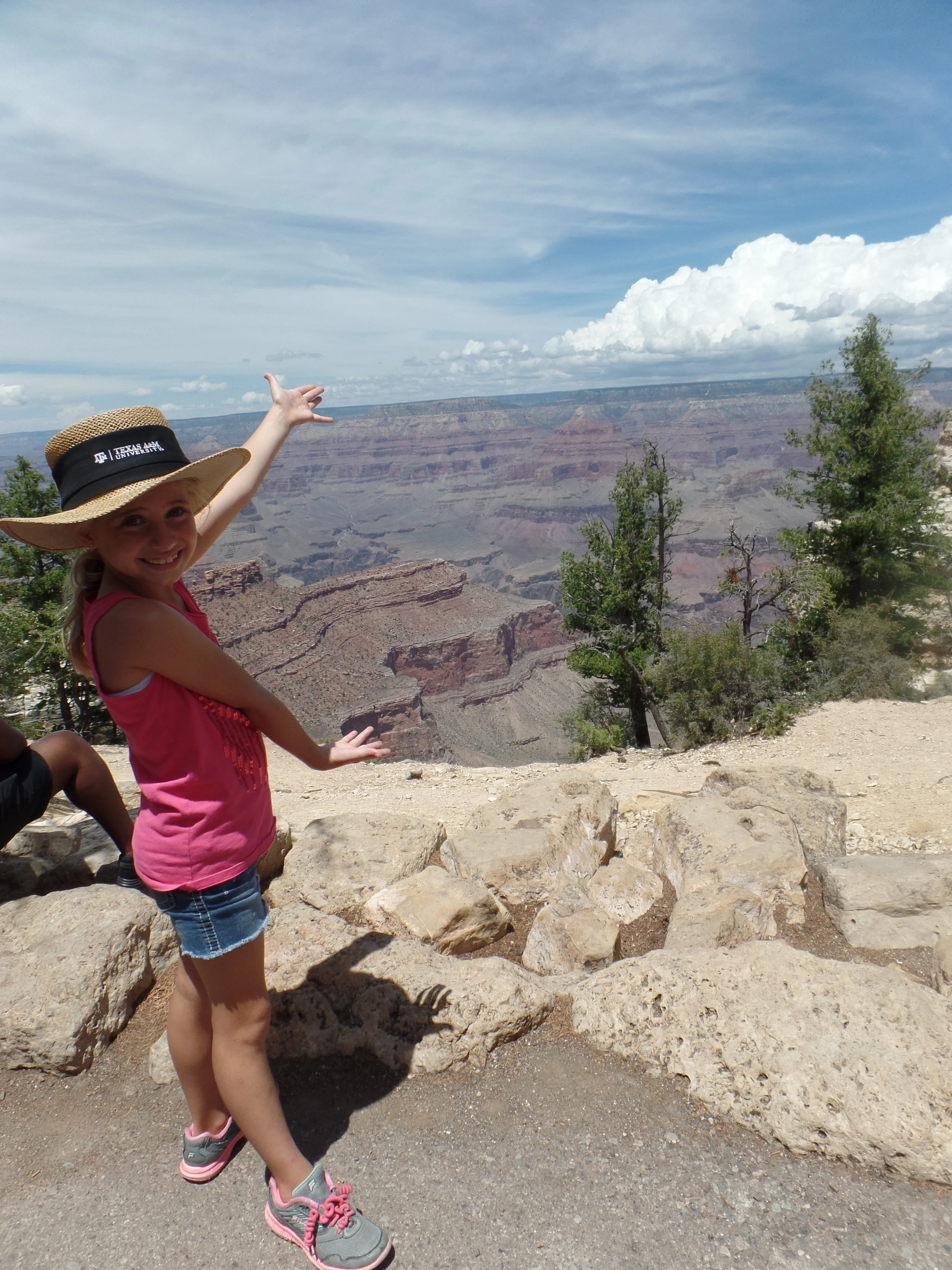 Ta da! Rowyn is showing off the Grand Canyon.