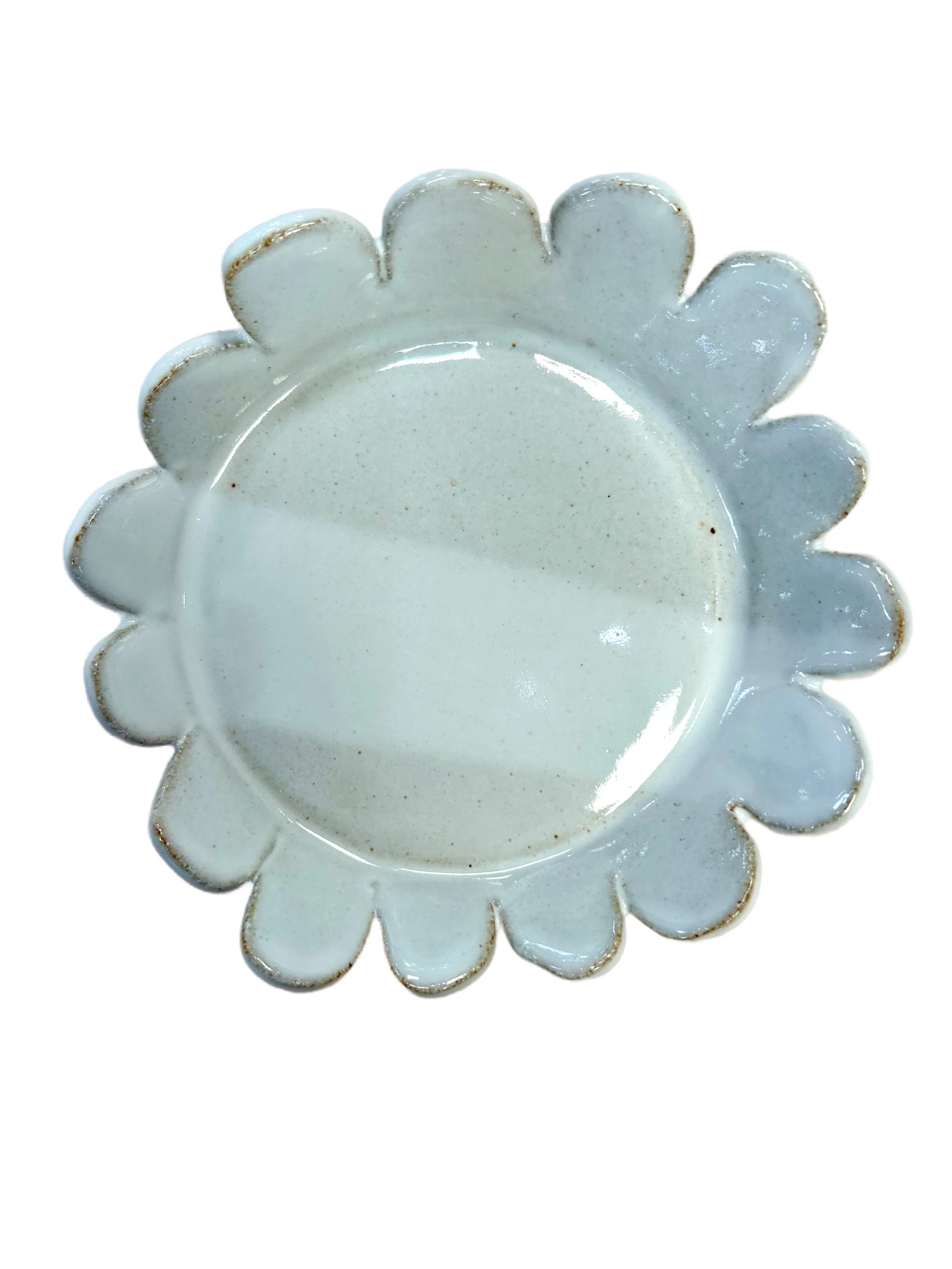 Gloss White Scallop Catch All .JPG