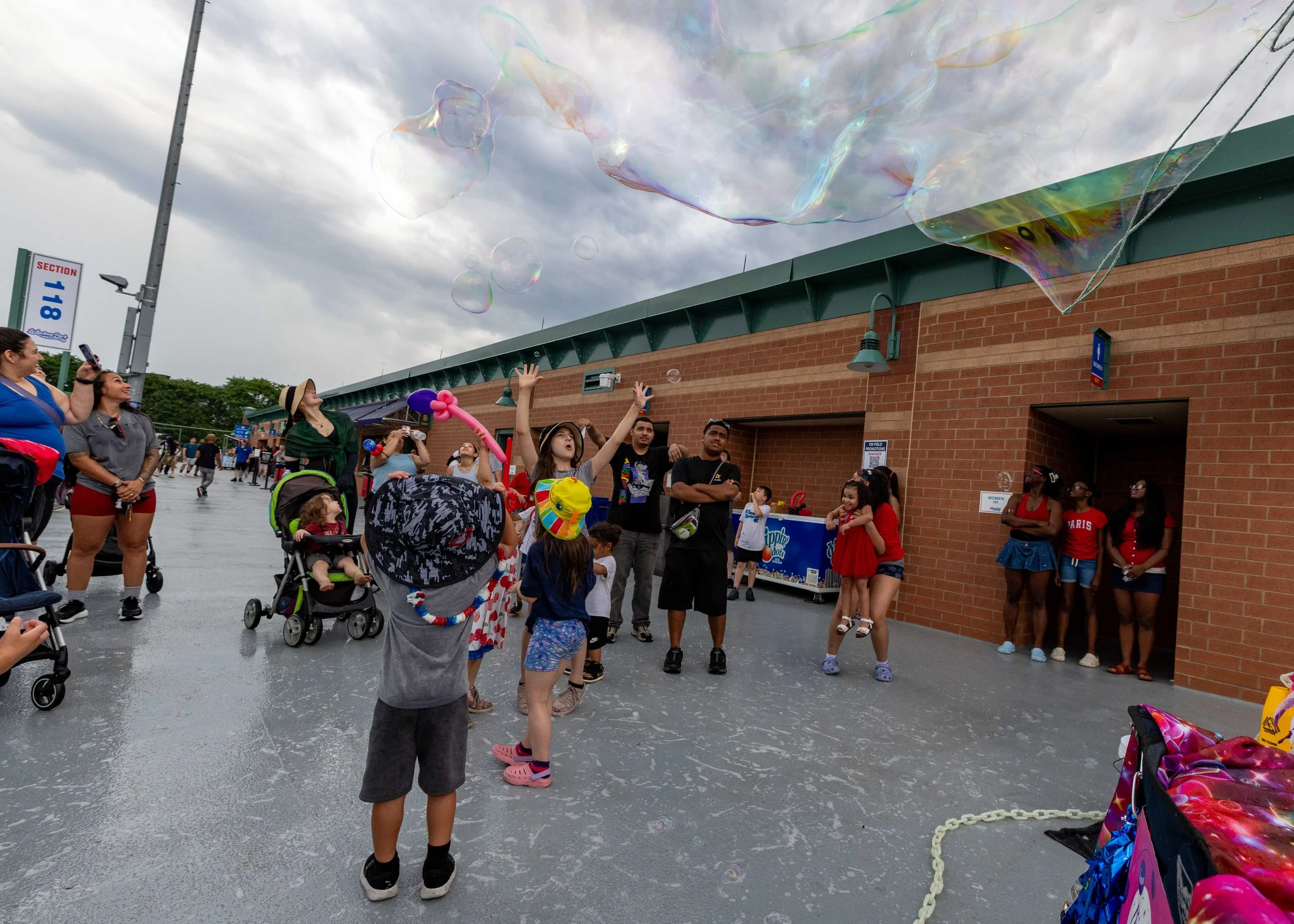 lowelljuly4th-low-res-34_55381169337_o.jpg