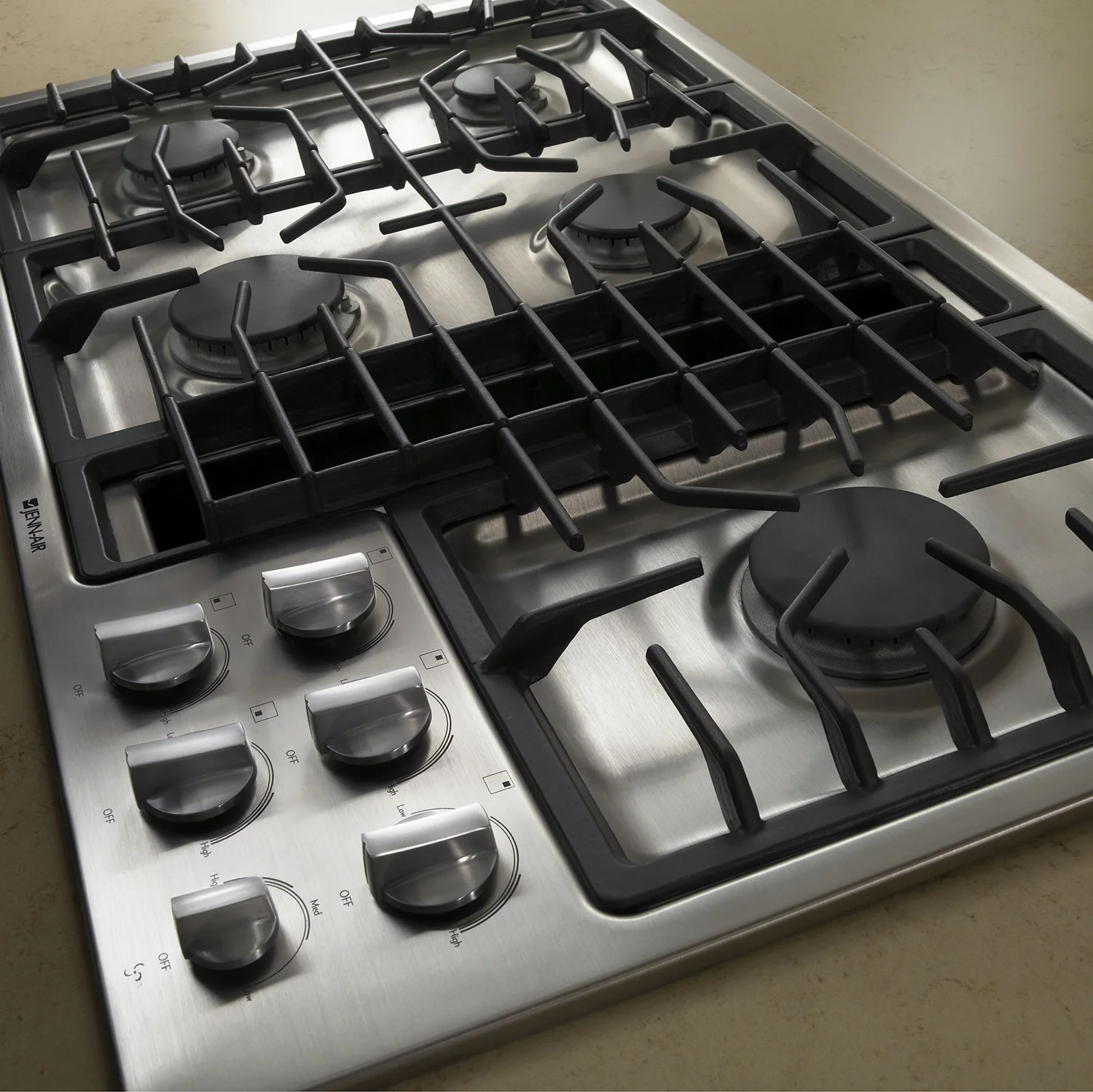 PressRelease_Jenn-AirDowndraftCooktopJGD3536WS1500.jpg