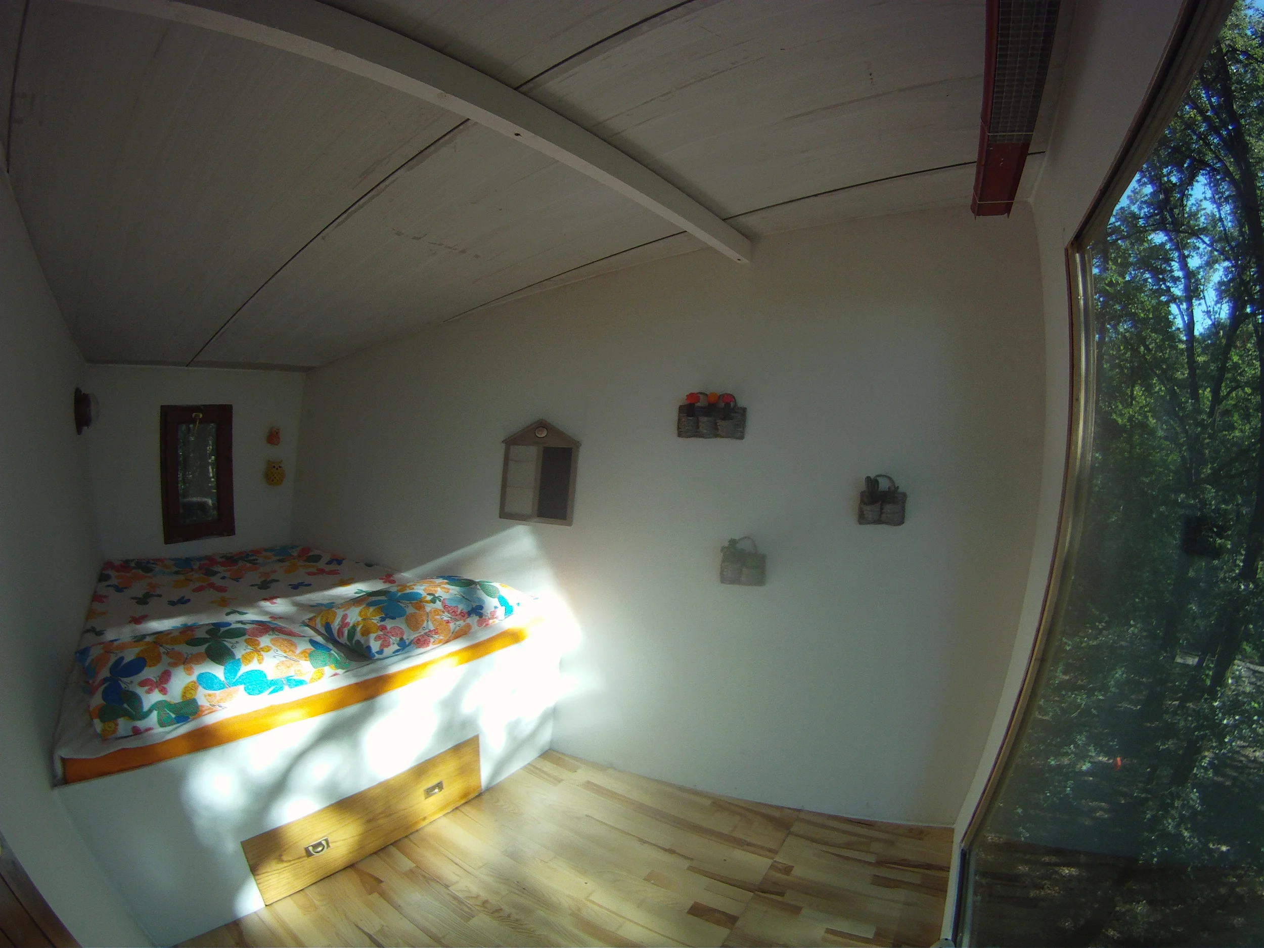 Camera da letto matrimoniale con armadio