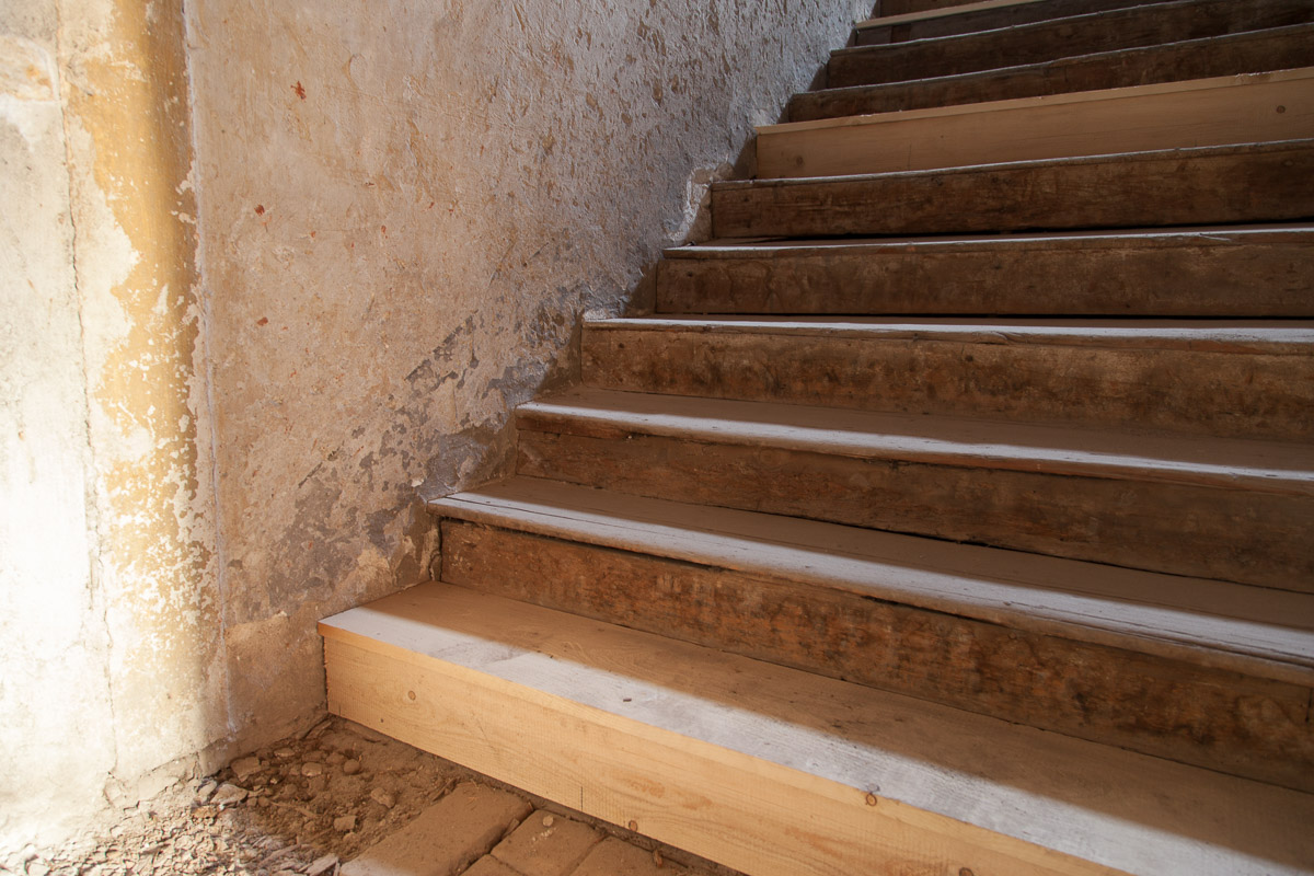 Scala esistente in legno