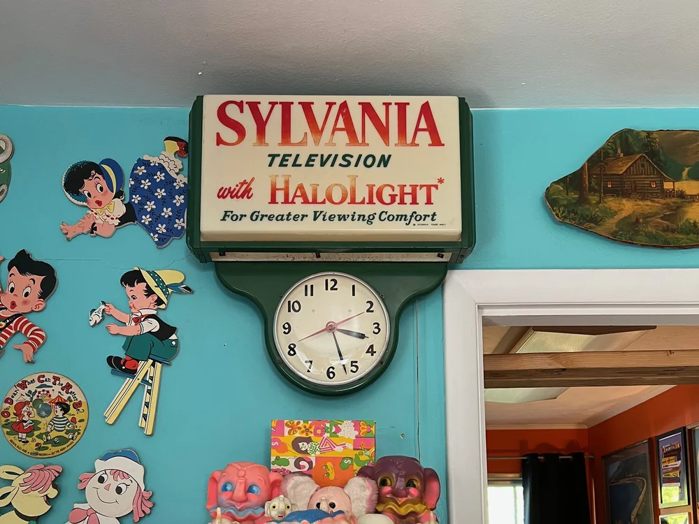 Sylvania Clock