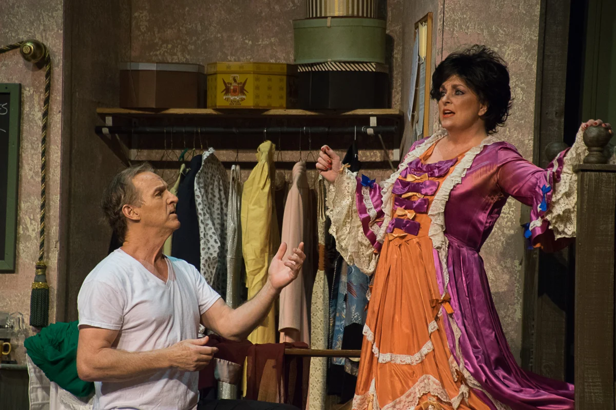 Theatre Review: Moon Over Buffalo