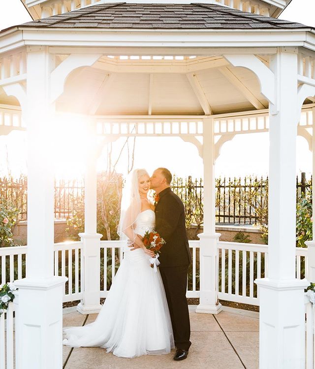 Congratulations to Monica and Ryan!!
✨
I love a sunset and especially at a wedding! We didn&rsquo;t have to ask these two twice to cuddle up and share a moment in this beautiful gazebo.
✨
.
.
.
.
.
.
.
.
.
.
#charissaannephotography #sacramentoweddin