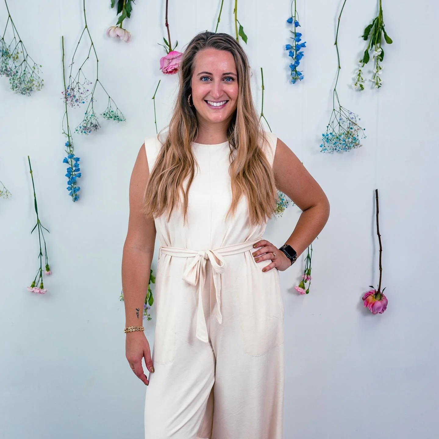 I had so much fun sharing part of my story as a small business owner with @canvasrebel recently, and I&rsquo;m pumped to get to share it with you all! Link in bio 💖

📷 @the.blended.lens 
🌸 @coloradogreenery