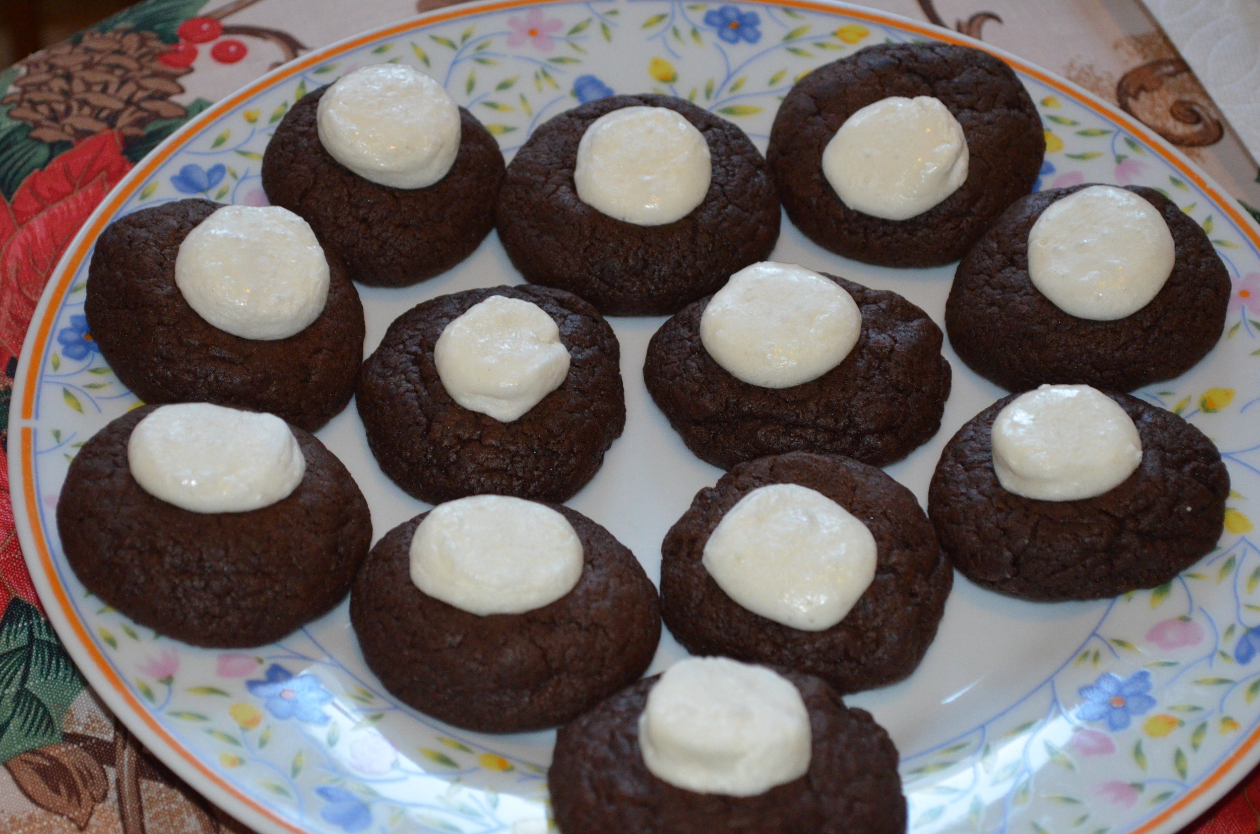 And there you have it, hot cocoa cookies! Yum! 
