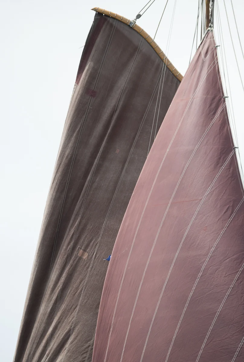 Sails 8986