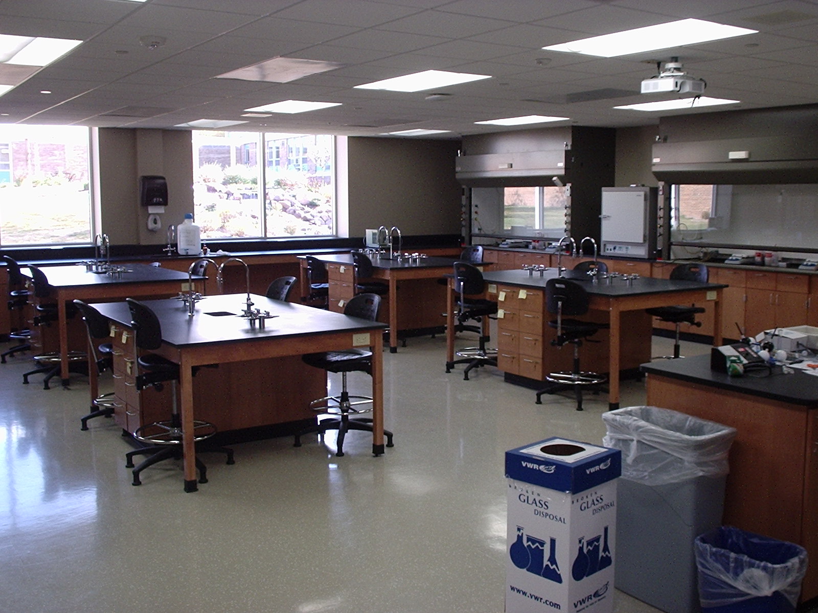 CUW - Science Classrooms (3).JPG