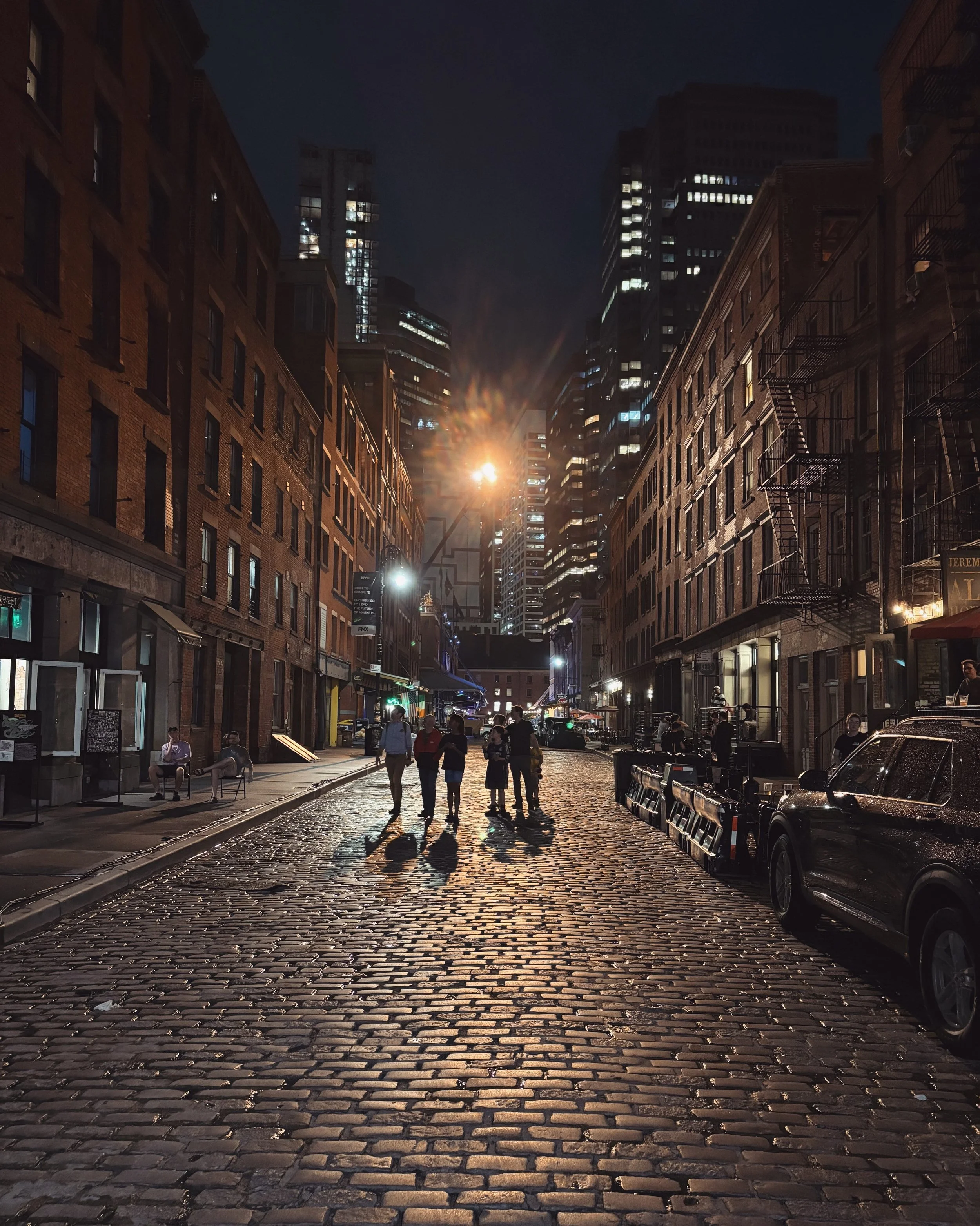 Only in #NewYorkCity last night: Woman approaches and says &ldquo;I just took your family&rsquo;s photo because I thought it looked really cool, would you like me to send it to you?&rdquo; Of course we accidentally were lit by #lawandorder set lighti