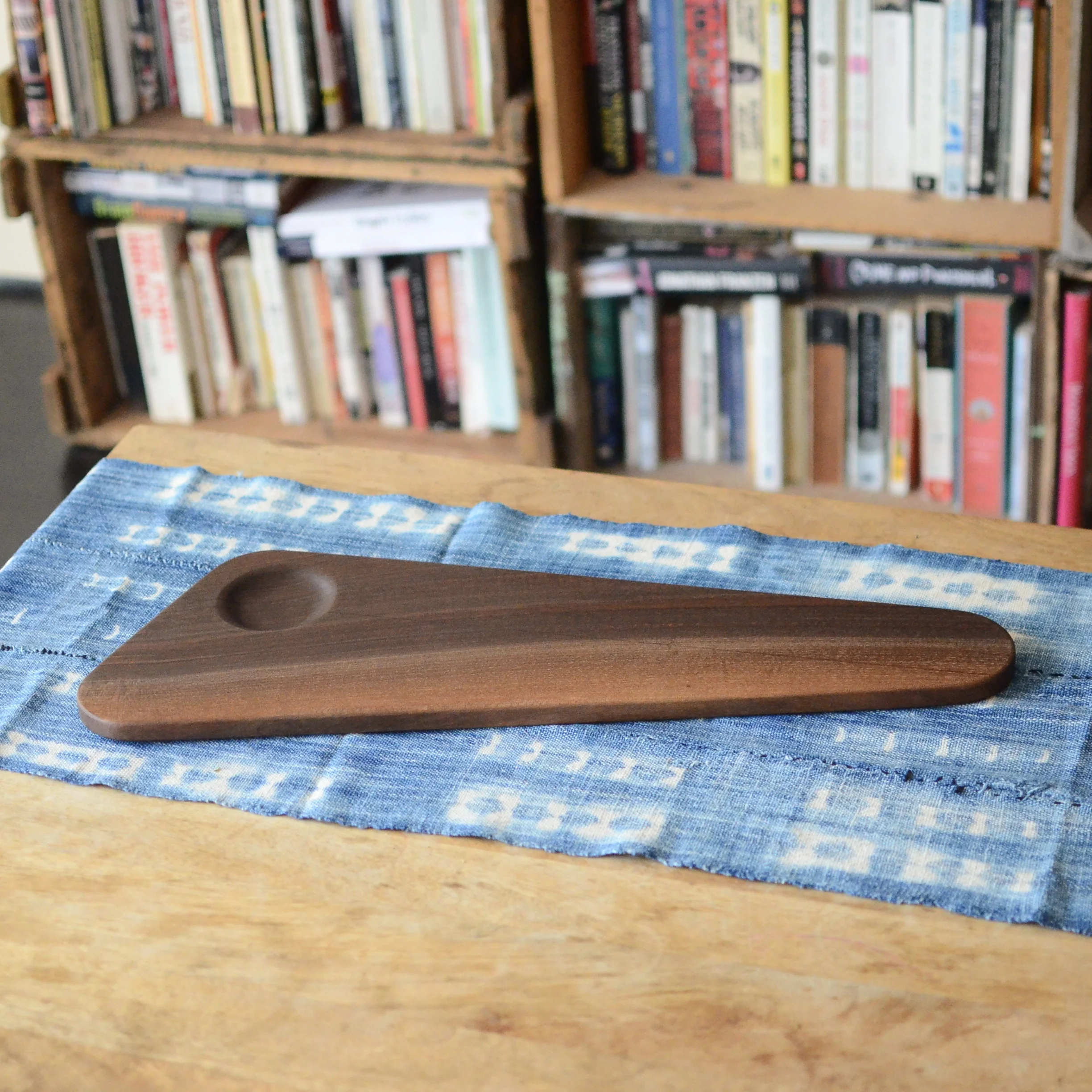 Wide Angle Baguette Board with Basin