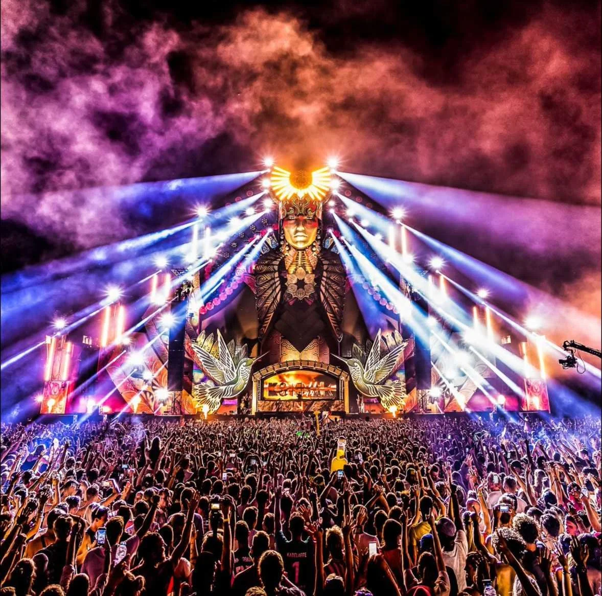 Mysteryland Stage 2017- Scherm_afbeelding-2023-06-22-om-19.27.33.jpg