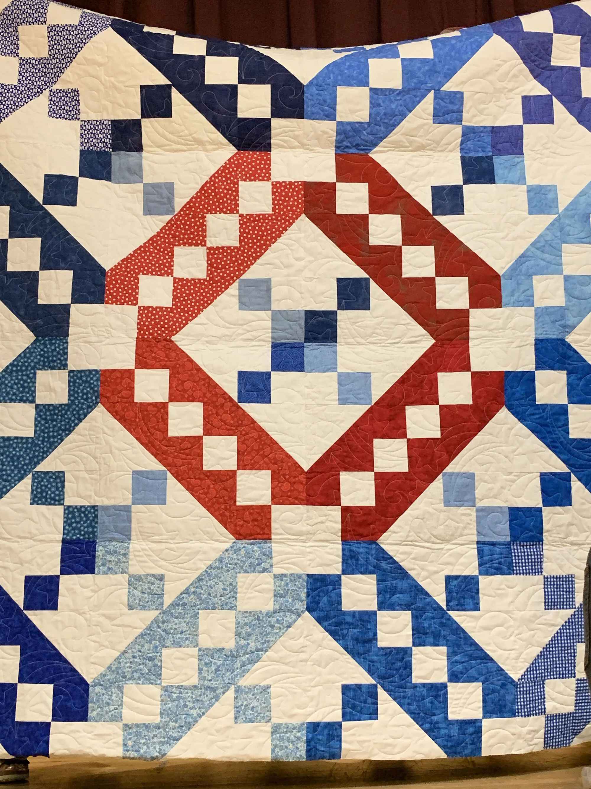 Jacob's Ladder charity quilt by Robin Engelman