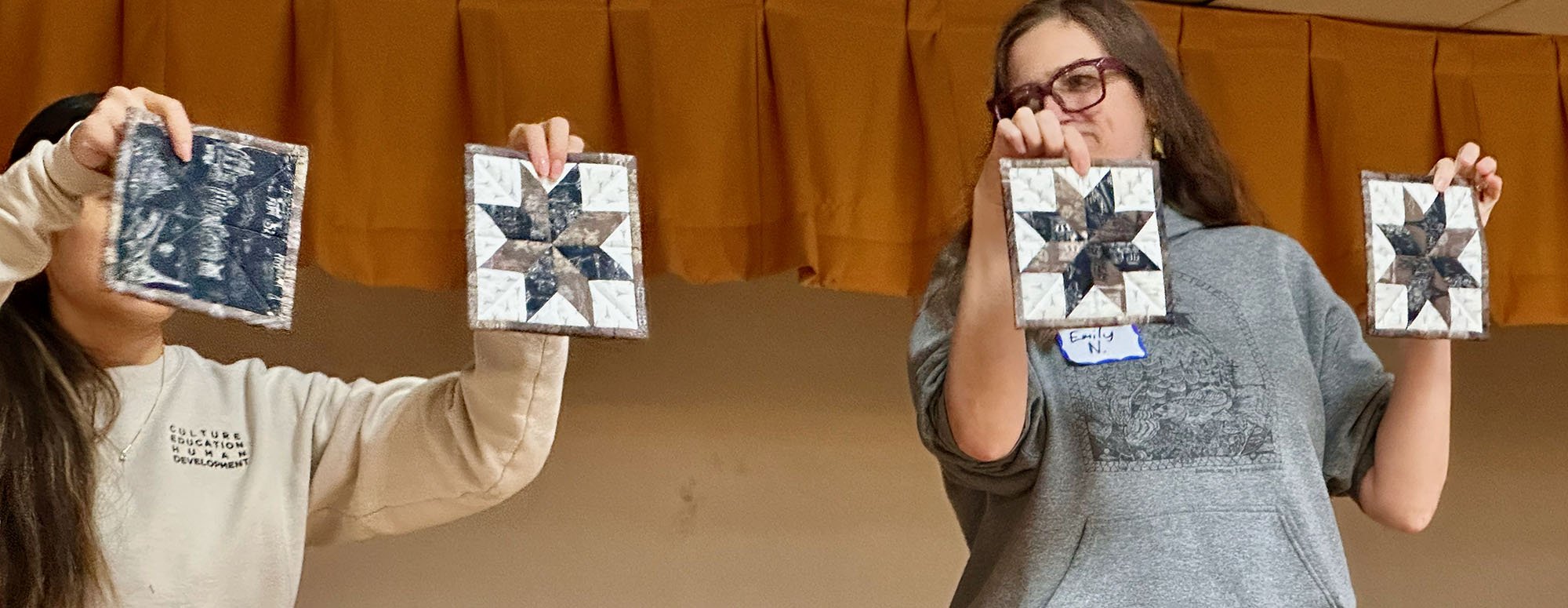 Sarah Dyar, potholders