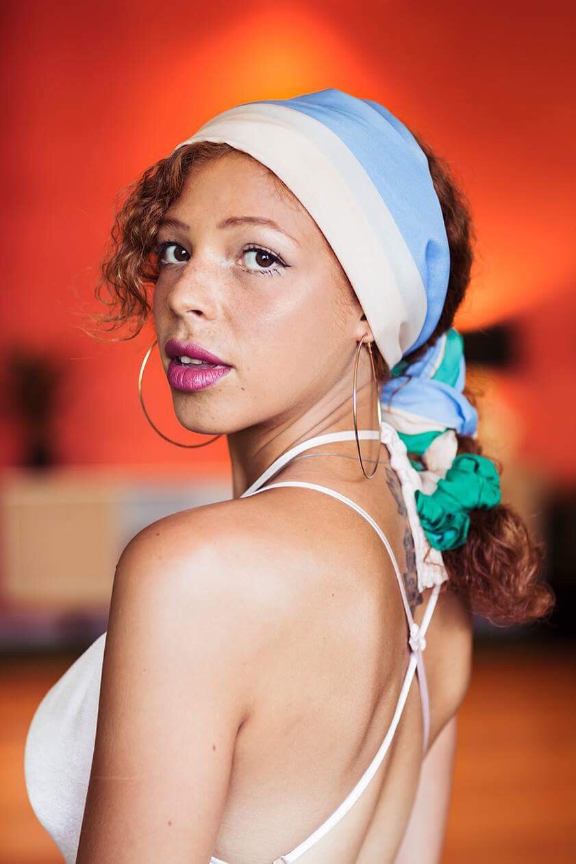 Model maya singer Mýa