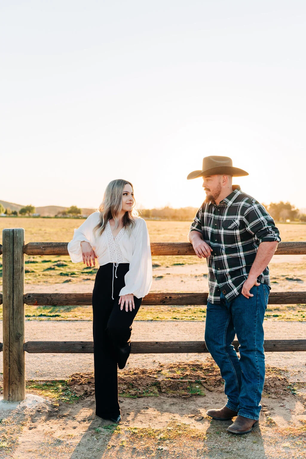 Megan + Jake || Sunset Engagement Session || Natural light Photographer || Stevie Dee Photography