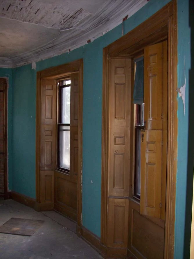 bath shutters 1.JPG