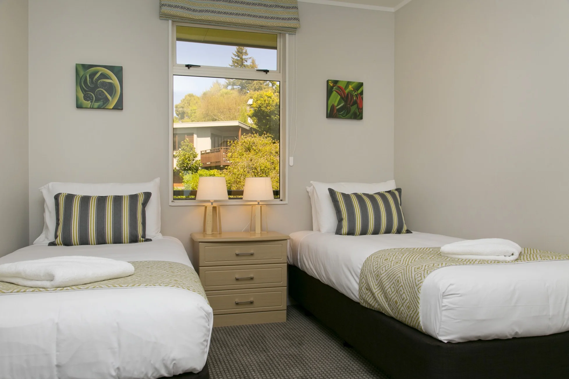 Three Bedroom with Lake Views — Anchorage Resort Taupo - Lakeside Motel ...