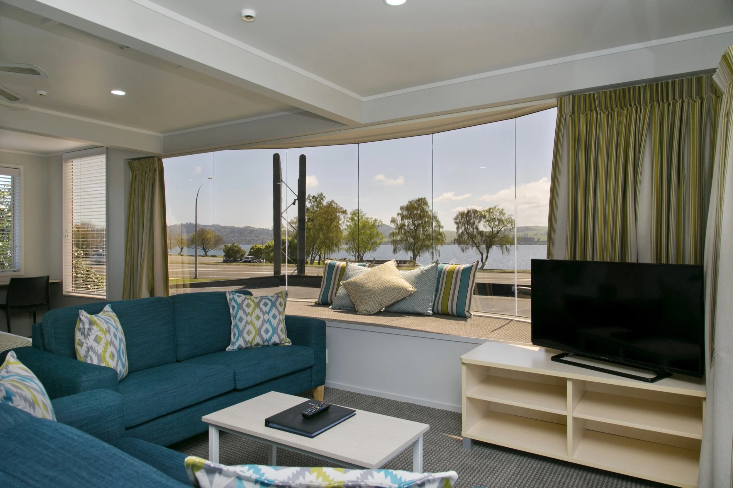deluxe one bedroom living area 2-min.jpg